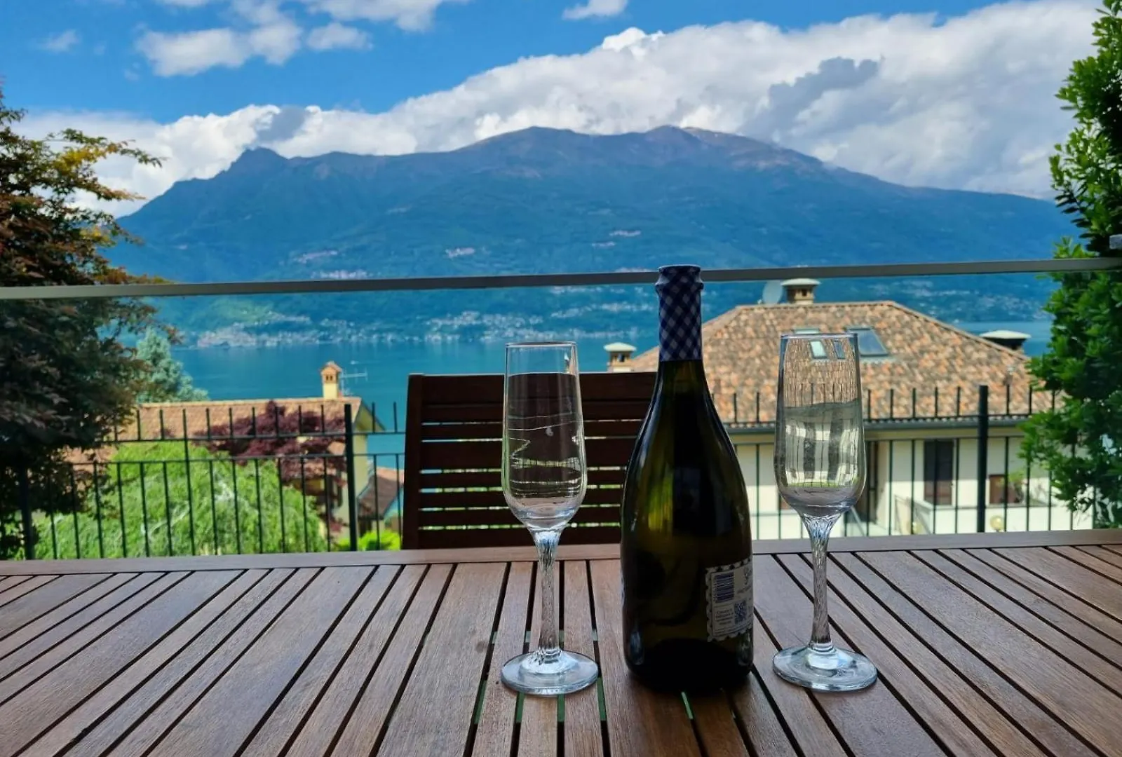 Apartment With Garden And Terrace Beautiful Lake View Bellano