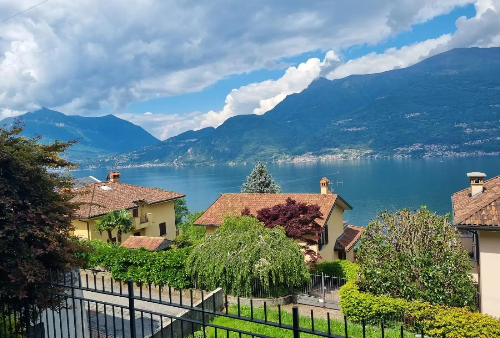 Apartment With Garden And Terrace Beautiful Lake View Bellano